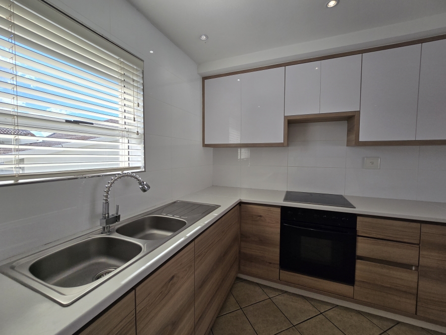 To Let 2 Bedroom Property for Rent in Gordons Bay Central Western Cape